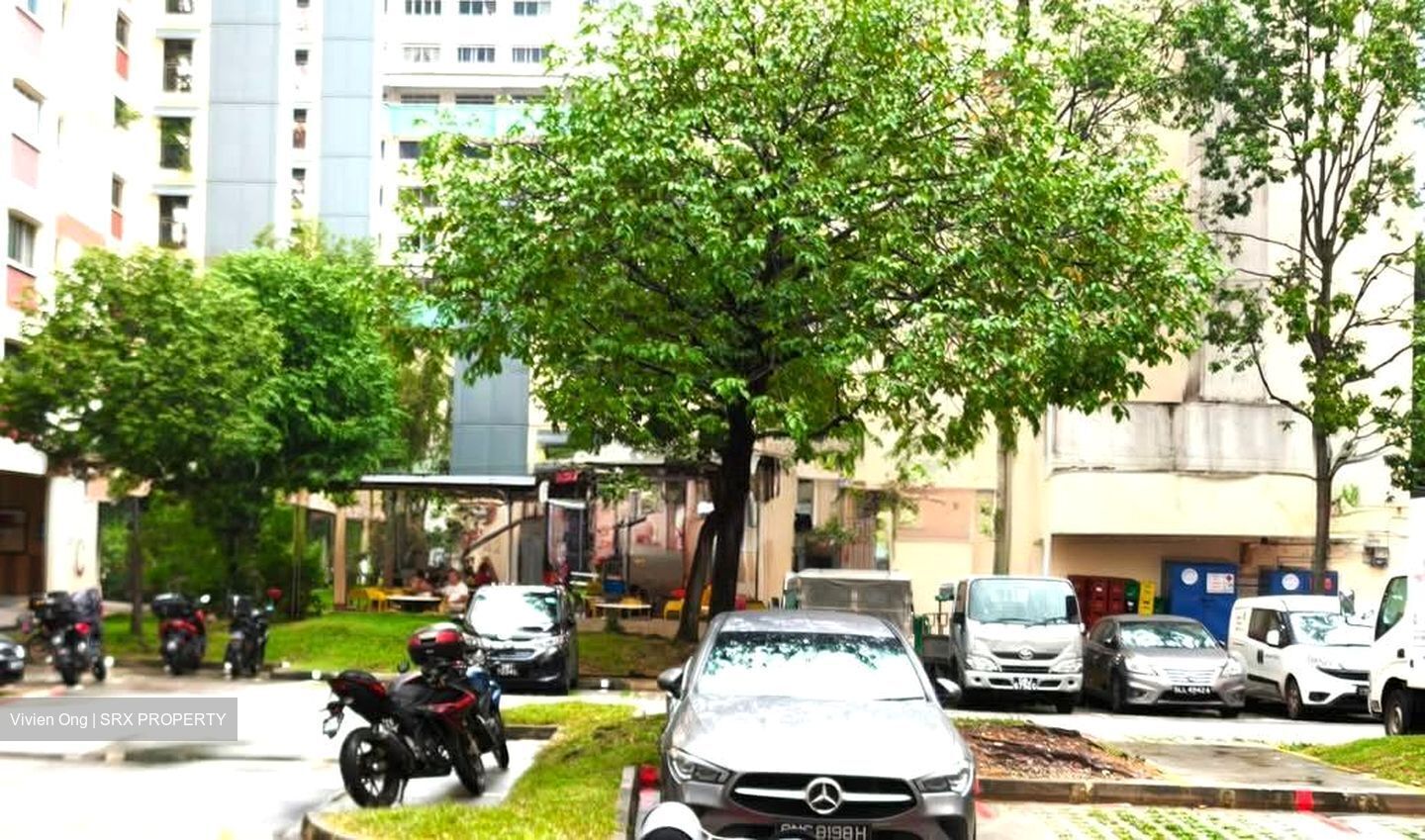 Jurong West Avenue 1 (D22), Shop House #569152541